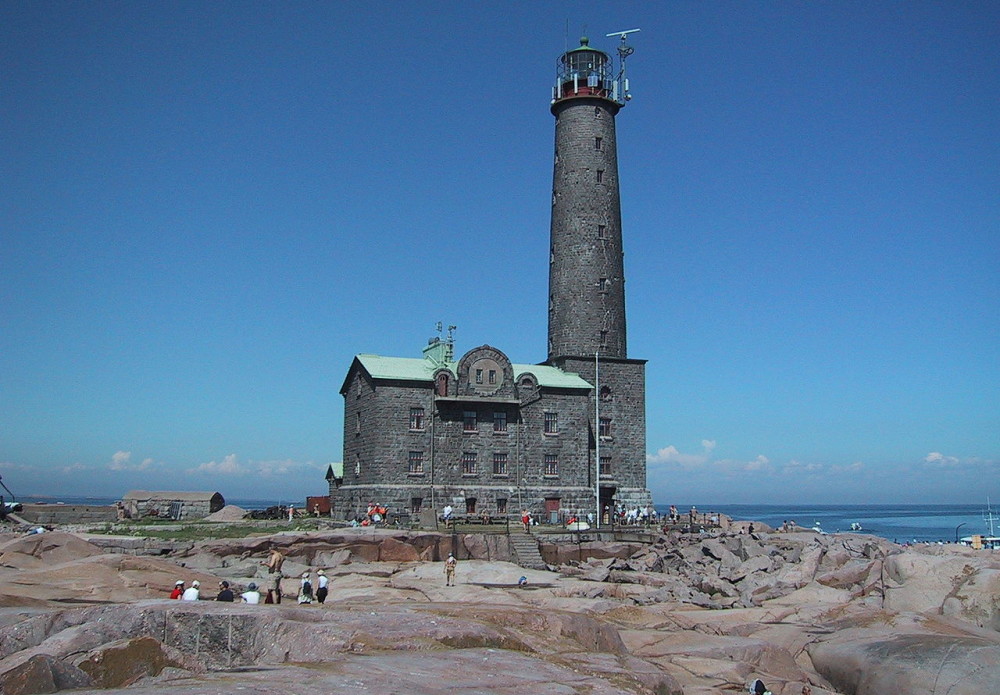 1280px-Bengtskar_lighthouse